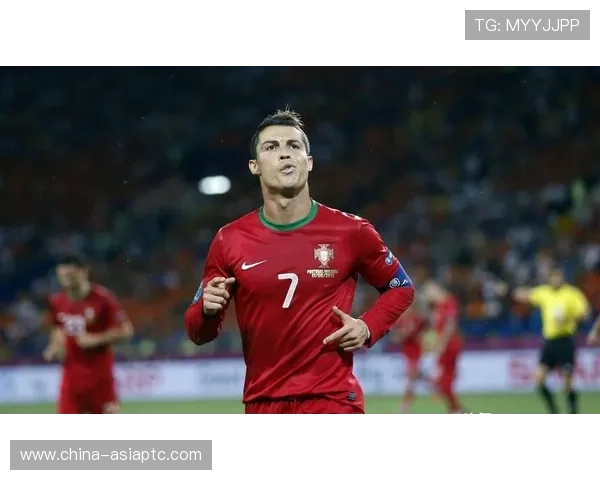 足球巨星C罗归来 续写传奇荣耀再登巅峰